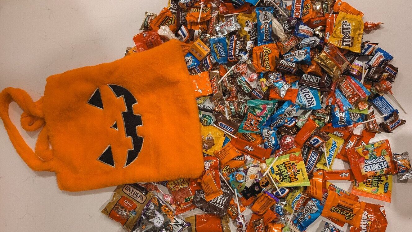 Halloween candy safety guide for protecting teeth and dental work