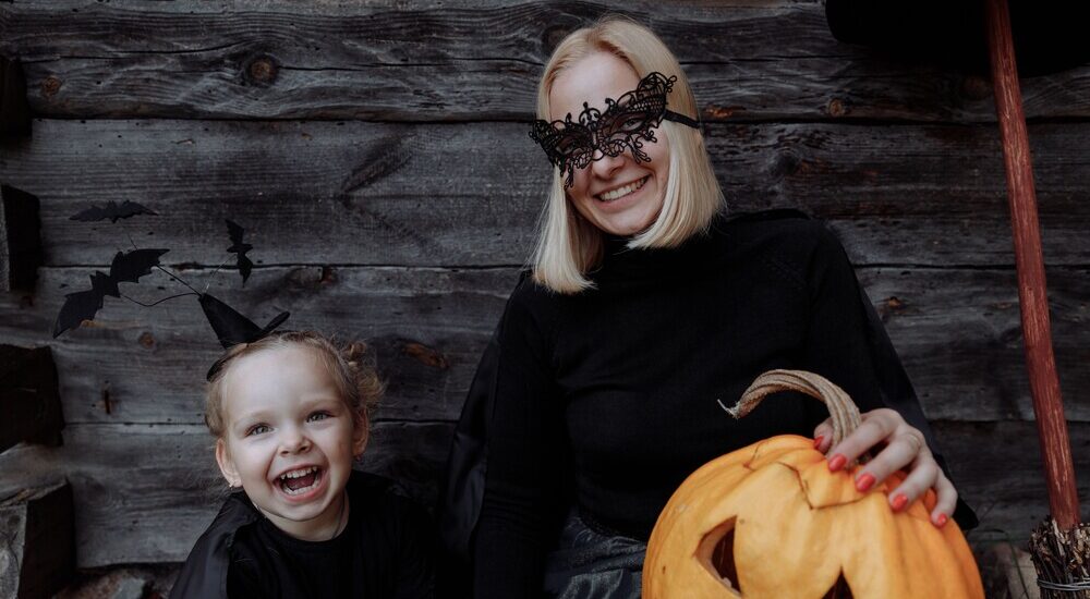 Halloween dental tips for enjoying treats while protecting your smile